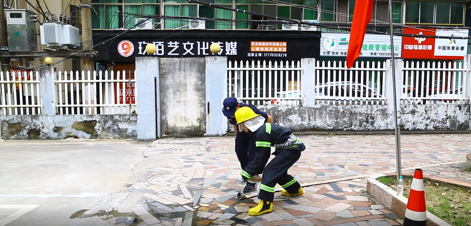 62d56424b5ea28e400f4266ba391f172.png 62d56424b5ea28e400f4266ba391f172.png