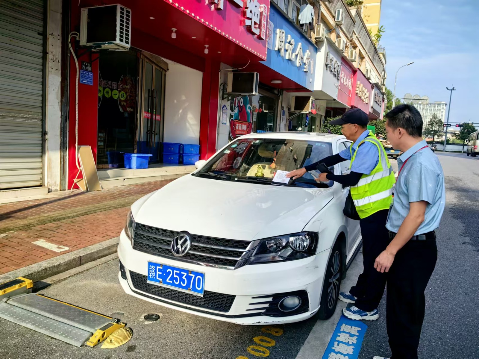 9fb6bd1a87c6056e40d4ba24e235cd32.jpg 9fb6bd1a87c6056e40d4ba24e235cd32.jpg